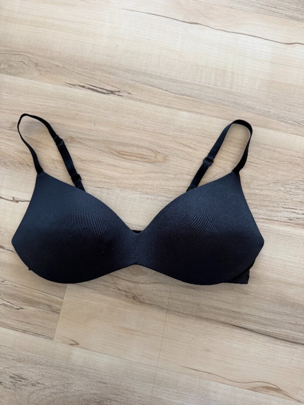 Skims Wireless Form Push-Up Plunge Bra